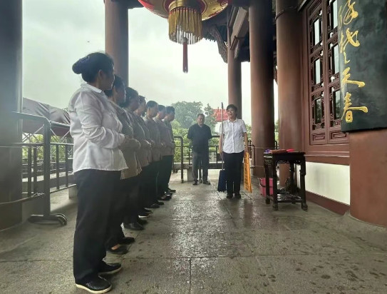 精密工具操作指南·匠心服務(wù)心法——保潔專項(xiàng)培訓(xùn)雙軌賦能